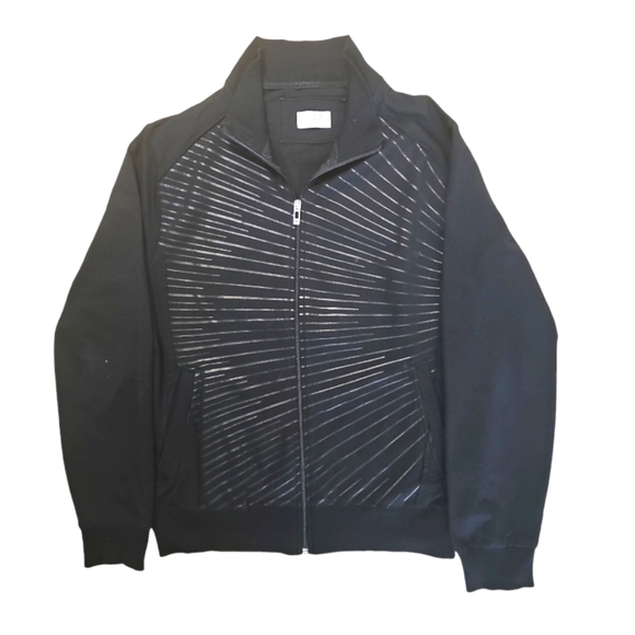 Men Checked Regular Fit Running Jacket. - Picture 8 of 8